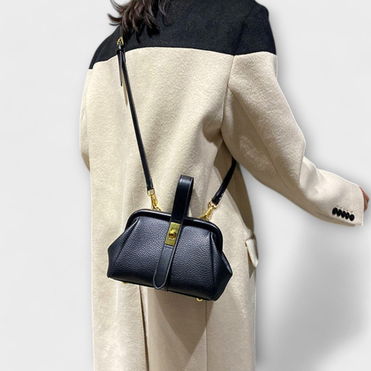 Mala retro feminina espaçosa com alças resistentes em estilo vintage