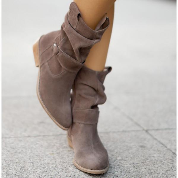 Botins slouch femininos com punho dobrável e salto bloco baixo