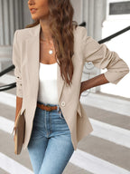 Blazer feminino casual estruturado silhueta talhada disponível em várias cores
