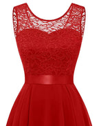 Vestido feminino sem mangas versátil em tecido fluido e suave
