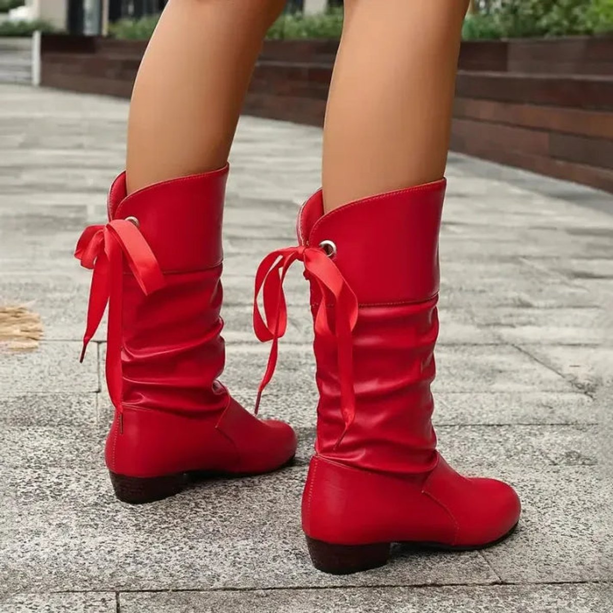 Botins femininos salto bloco com cadarço decorativo e cano slouchy