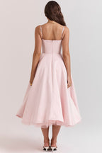 Vestido midi feminino evasê com bojo integrado e alças ajustáveis