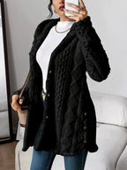 Cardigan feminino peluche oversized com capuz e abotoamento completo