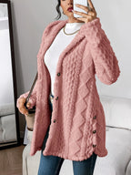 Cardigan feminino peluche oversized com capuz e abotoamento completo