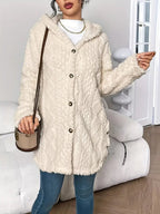 Cardigan feminino peluche oversized com capuz e abotoamento completo