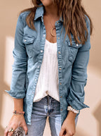 Jaqueta jeans feminina gola camisa com bolsos e botões frontais
