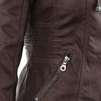 Jaqueta feminina com capuz e zíper slim fit, estilo biker urbano