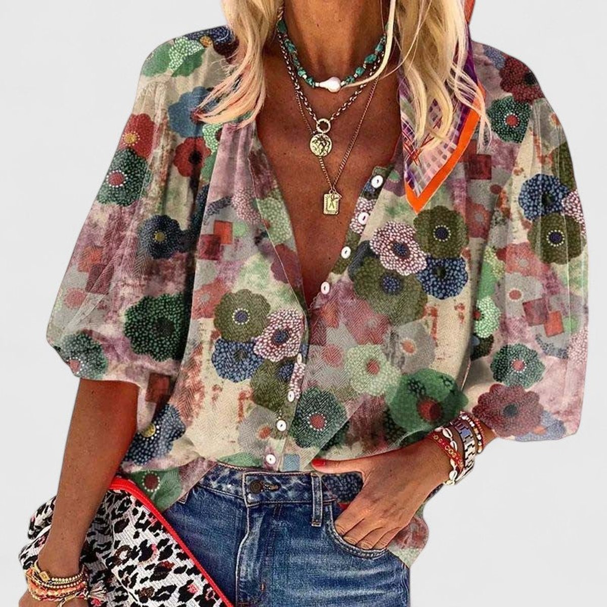 Blusa feminina manga longa floral decote V com botões relaxed fit