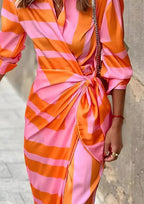 Vestido midi manga longa wrap listrado decote V mulher