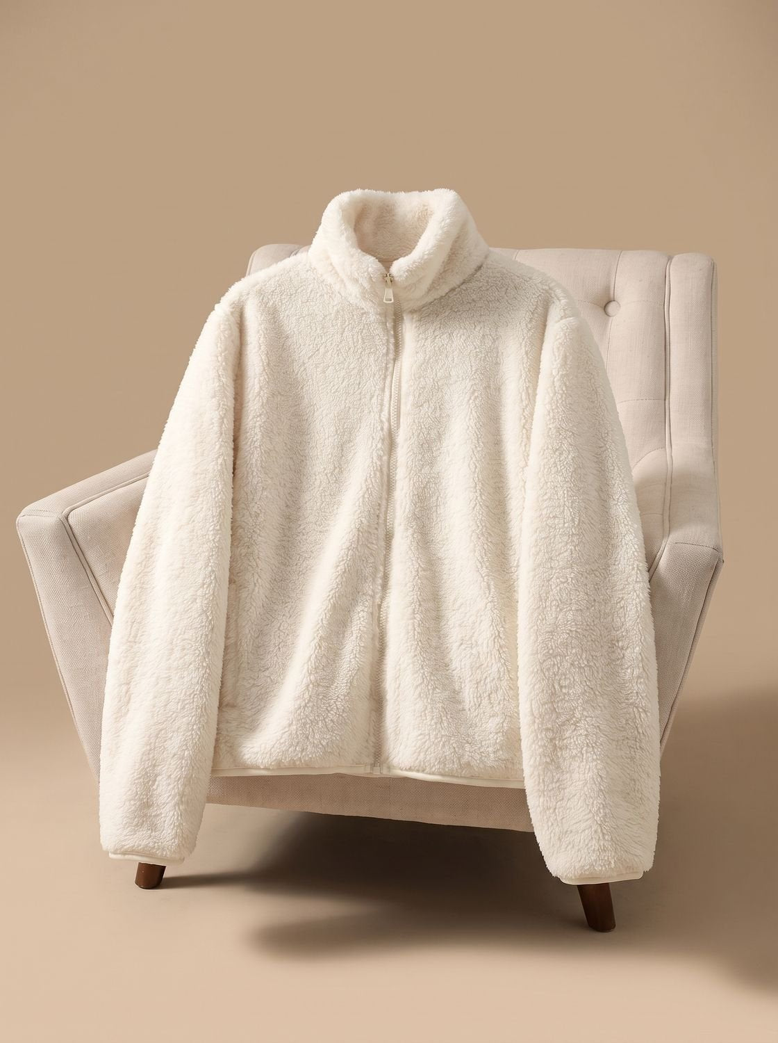 Jaqueta fleece feminina oversized com gola alta e zíper