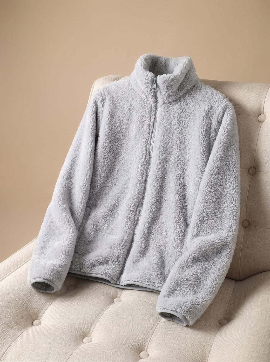 Jaqueta fleece feminina oversized com gola alta e zíper