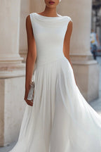 Vestido midi feminino sem mangas linha A com decote cascata e saia plissada