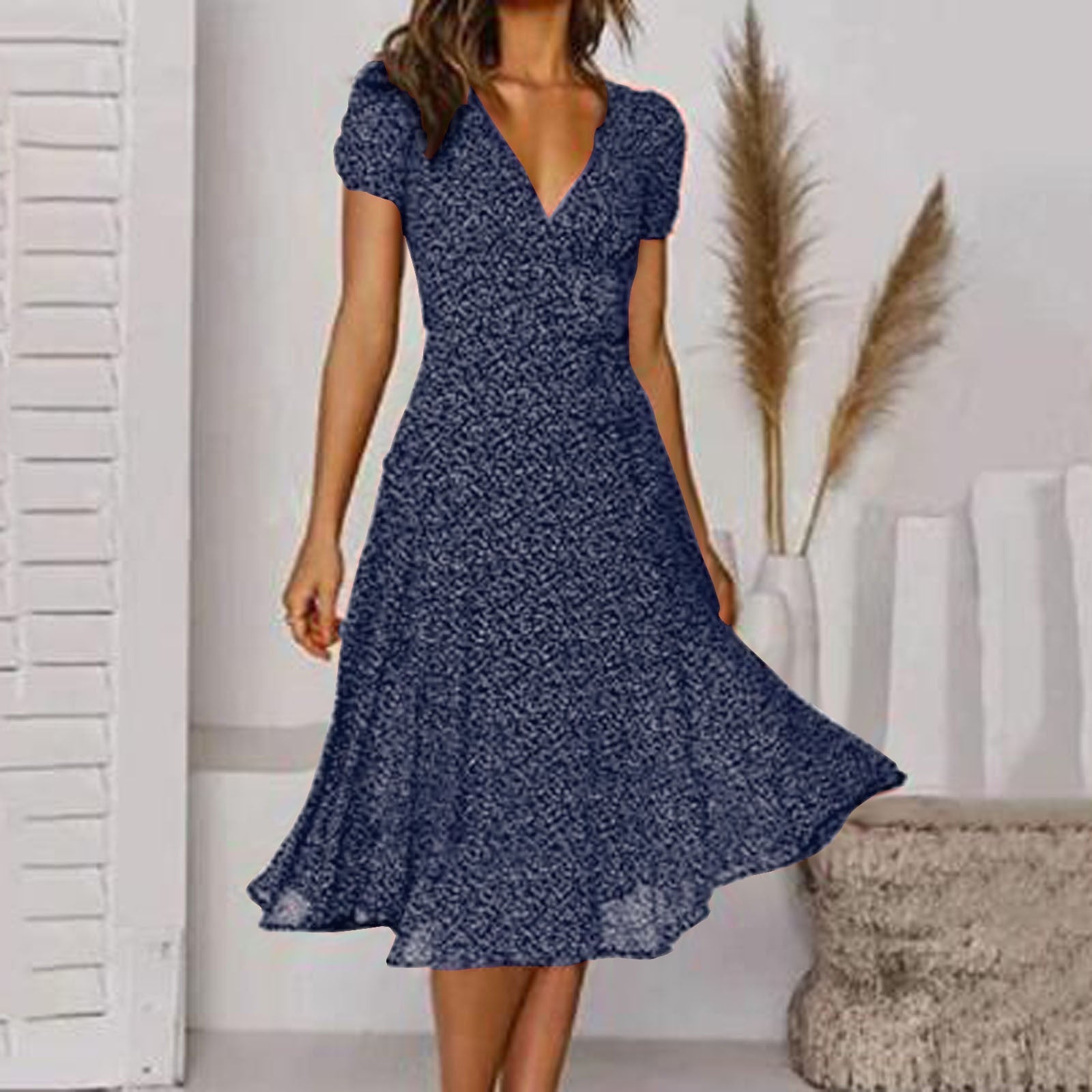 Vestido de Verão Floral | Corte A com Decote em V | Estampa Florida
