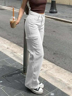 Calças cargo jeans femininas com multibolsos corte casual