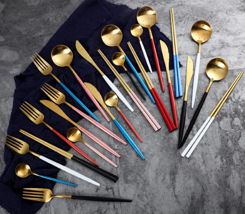 Conjunto de talheres 24 peças aço inoxidável com acabamento ouro e prata, alto brilho