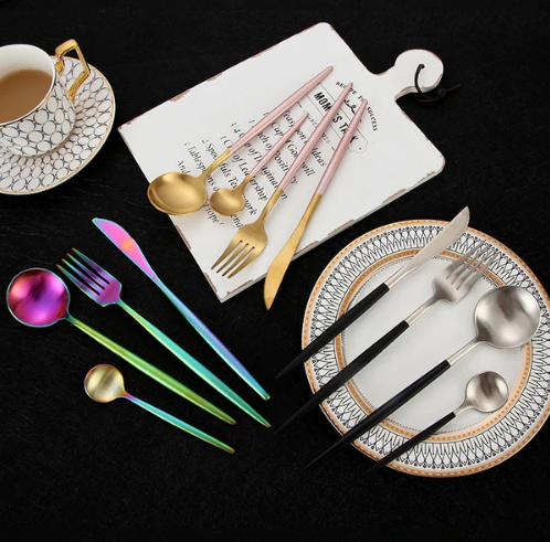 Conjunto de talheres 24 peças aço inoxidável com acabamento ouro e prata, alto brilho