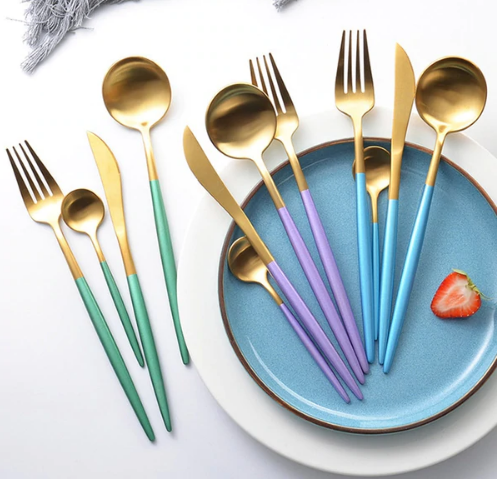 Conjunto de talheres 24 peças aço inoxidável com acabamento ouro e prata, alto brilho