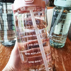 Garrafa de água 2L com canudo e marcação de tempo, para desporto e fitness, sem BPA