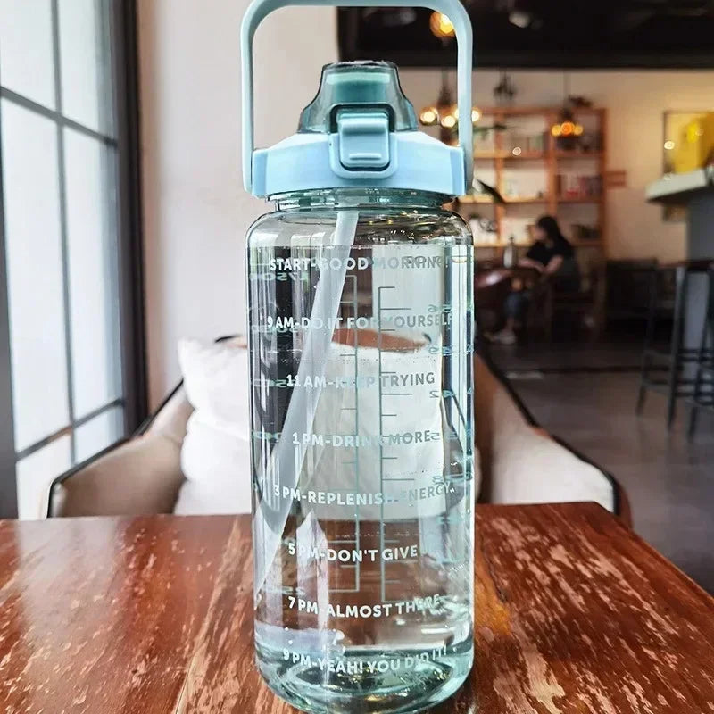 Garrafa de água 2L com canudo e marcação de tempo, para desporto e fitness, sem BPA