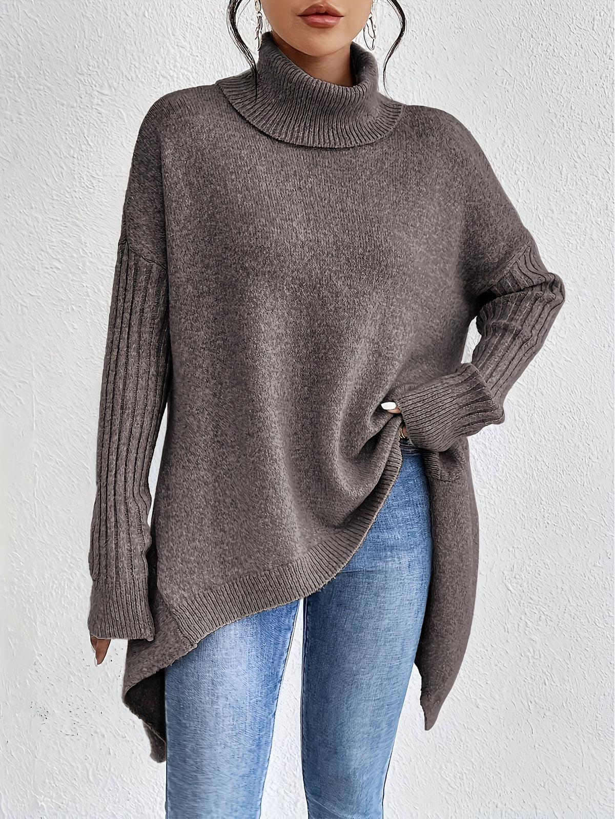 Camisola tricot mulher gola alta com drapeado assimétrico em malha macia