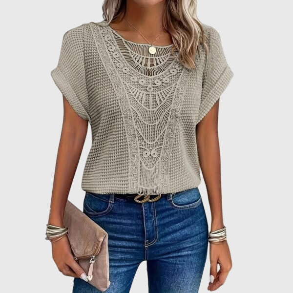 Blusa feminina malha rendada decote redondo mangas curtas