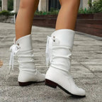 Botins femininos salto bloco com cadarço decorativo e cano slouchy
