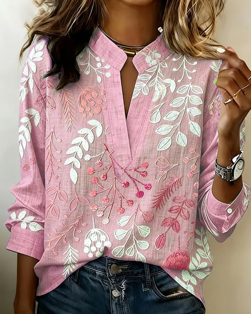 Blusa feminina floral com decote em V, tecido leve e estampa pastel