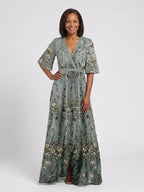 Vestido longo floral feminino com decote V e manga curta até o cotovelo