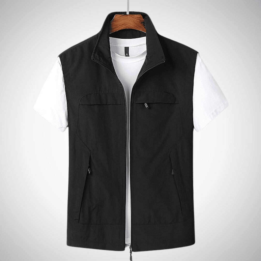 Colete masculino utility regular fit com múltiplos bolsos e gola alta