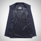 Colete masculino utility regular fit com múltiplos bolsos e gola alta