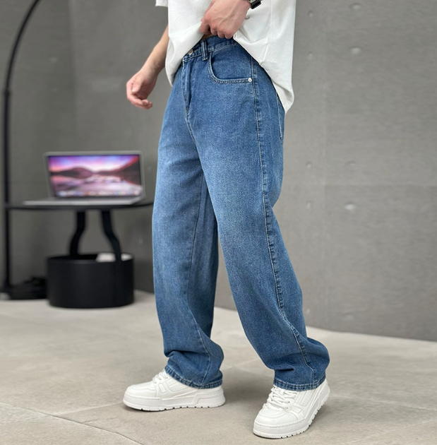 Calças jeans masculinas perna reta em algodão corte clássico