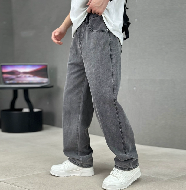 Calças jeans masculinas perna reta em algodão corte clássico