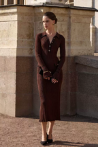 Vestido midi canelado feminino com fecho de botões à frente