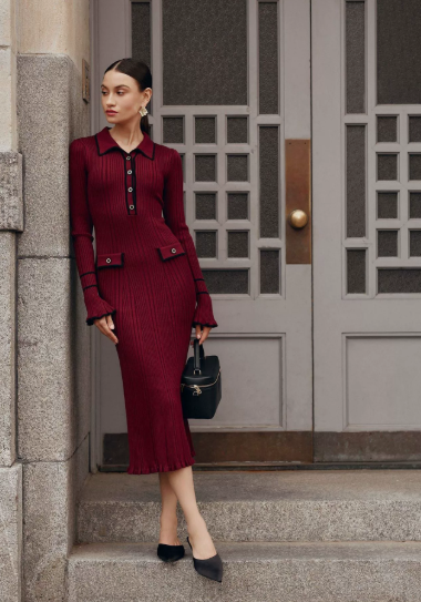 Vestido midi canelado feminino com fecho de botões à frente