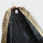 Casaco casual feminino gola alta com botões frontais e bolsos laterais corte reto