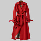 Trench coat mulher com cinto e dupla fileira de botões corte longo