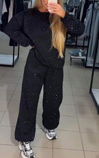 Conjunto loungewear feminino calça larga com detalhes strass corte relaxado