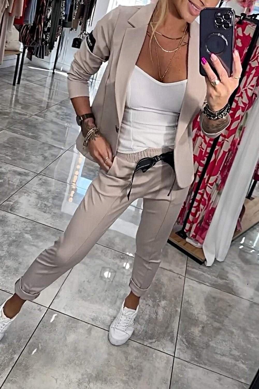 Conjunto feminino 2 peças blazer e calça cintura elástica pernas retas