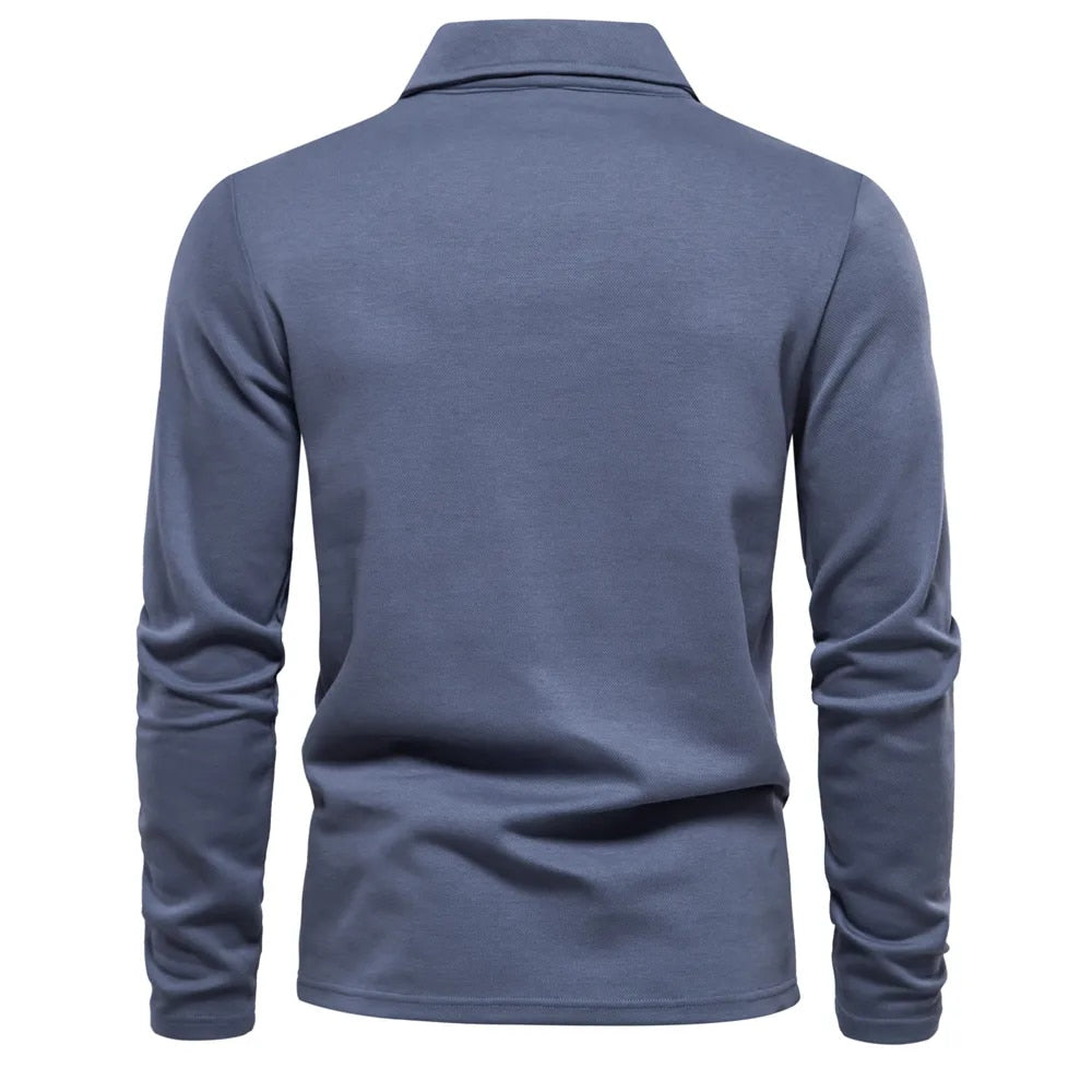 Polo homem confortável disponível em azul bege verde e cinzento escuro