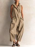 Macacão feminino wide leg com bolsos e gola com botões