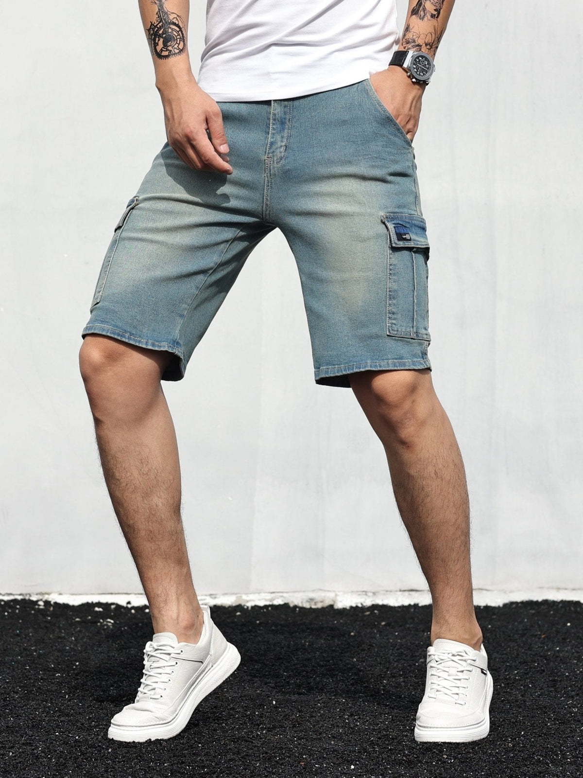 Calções cargo denim homem com cós ajustável e bolsos laterais