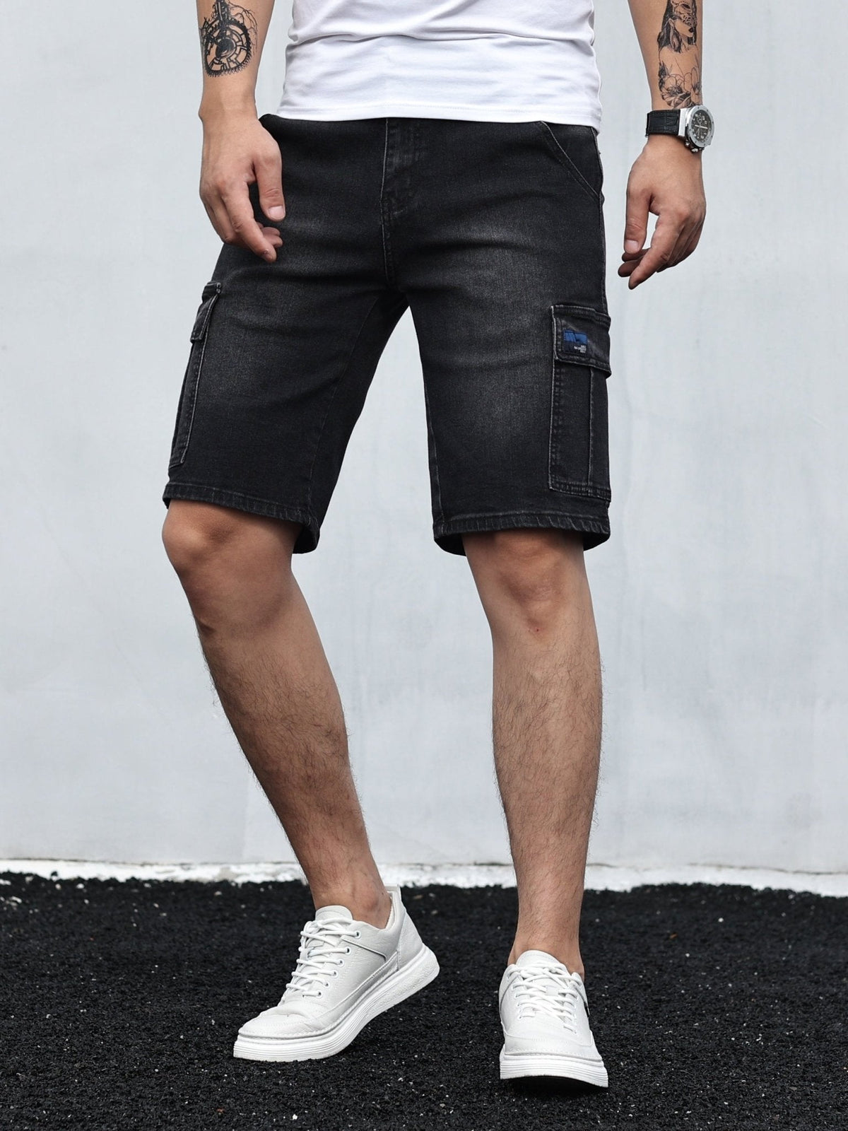 Calções cargo denim homem com cós ajustável e bolsos laterais