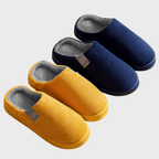 Pantufas femininas quentes e macias disponíveis em várias cores