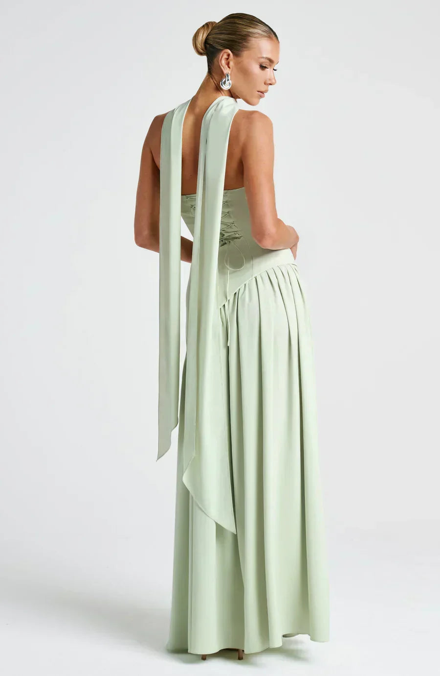 Vestido maxi mulher corpete sem alças com fenda lateral elegante