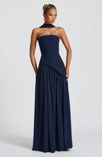 Vestido maxi mulher corpete sem alças com fenda lateral elegante