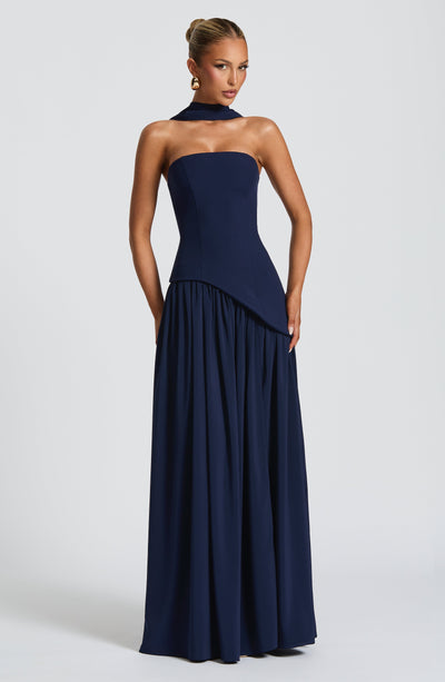Vestido maxi mulher corpete sem alças com fenda lateral elegante