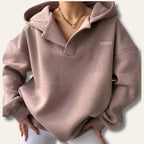 Hoodie oversized pullover mulher com gola entalhada e ombros caídos