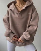 Hoodie oversized pullover mulher com gola entalhada e ombros caídos
