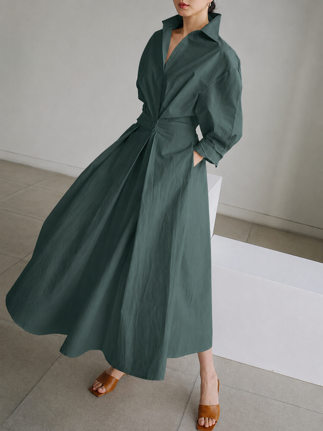 Vestido camiseiro feminino midi com botões e cinto ajustável