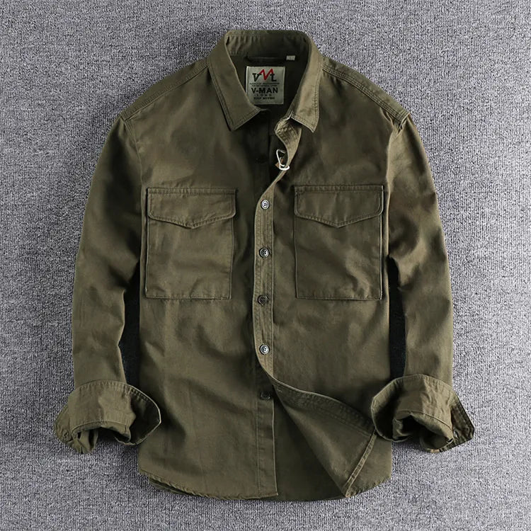 Camisa utilitária masculina casual corte slim em verde militar